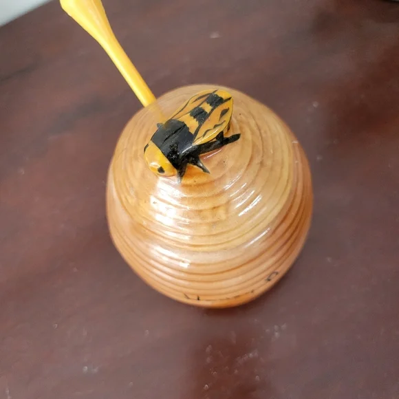 VINTAGE Beehive Honey Pot with Lid and Extractor Tool - Picture 5 of 6